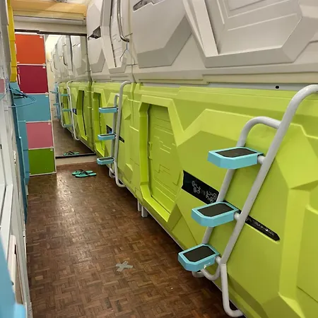 Pelangi Capsule Hostel Johor Bahru Bagian luar foto