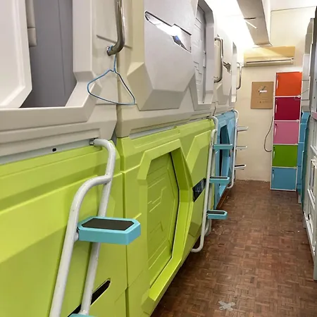 Pelangi Capsule Hostel Johor Bahru Bagian luar foto