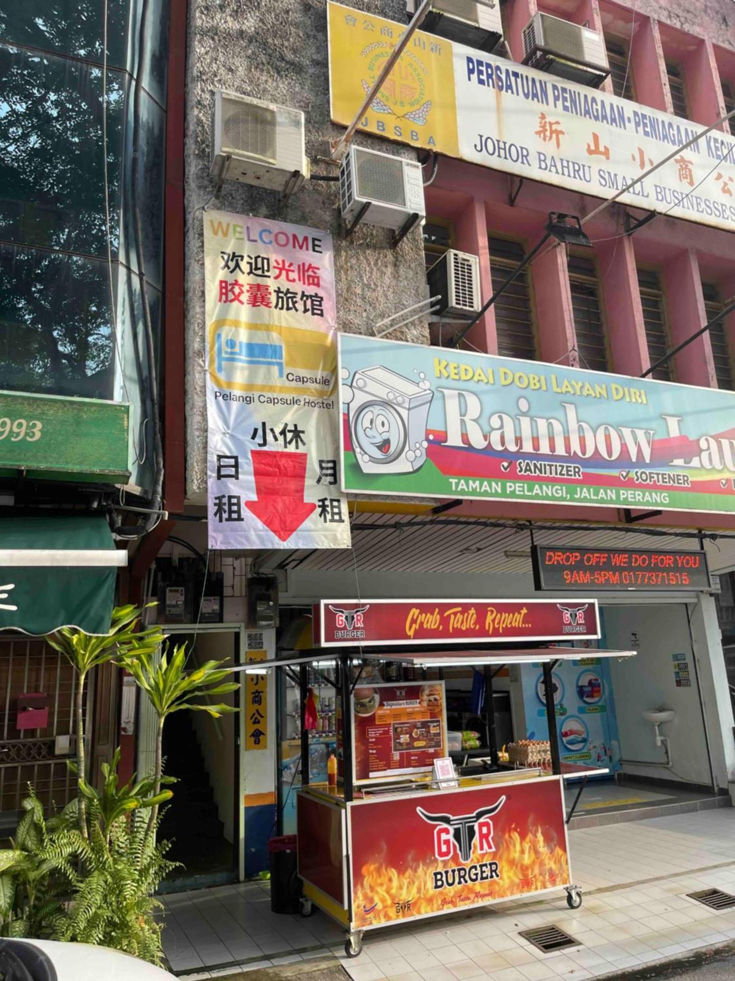 Pelangi Capsule Hotel kapsul